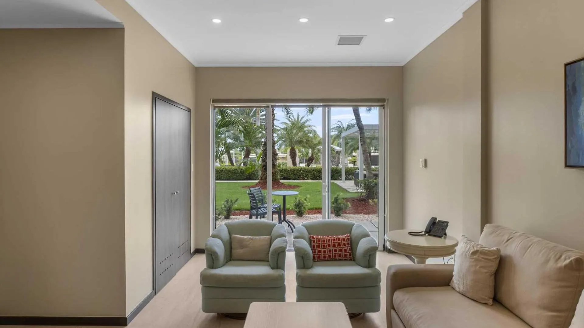 Eagle Beach - Garden Breeze 1Br Condo - Lv101 Palm Beach